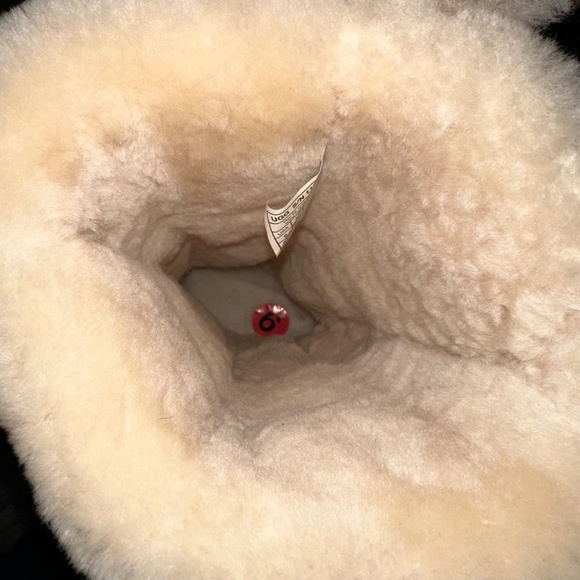 NEW UGG Women's Classic Chillapeak Tall Platform Boot Size 6 - Picture 8 of 16